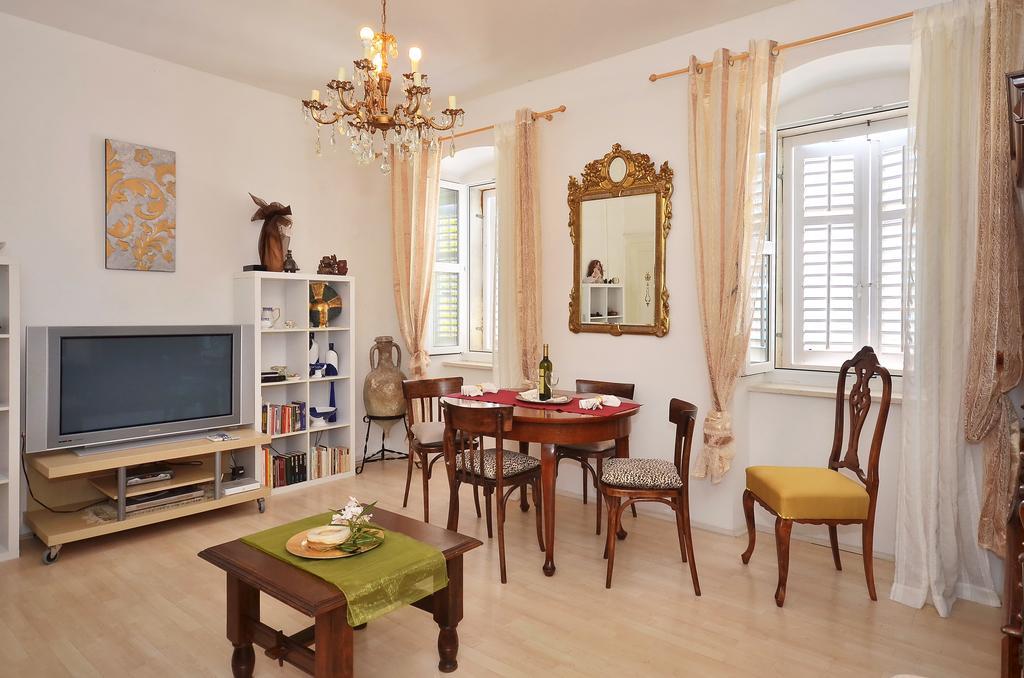 Apartment Pere S Mora Мимице Номер фото